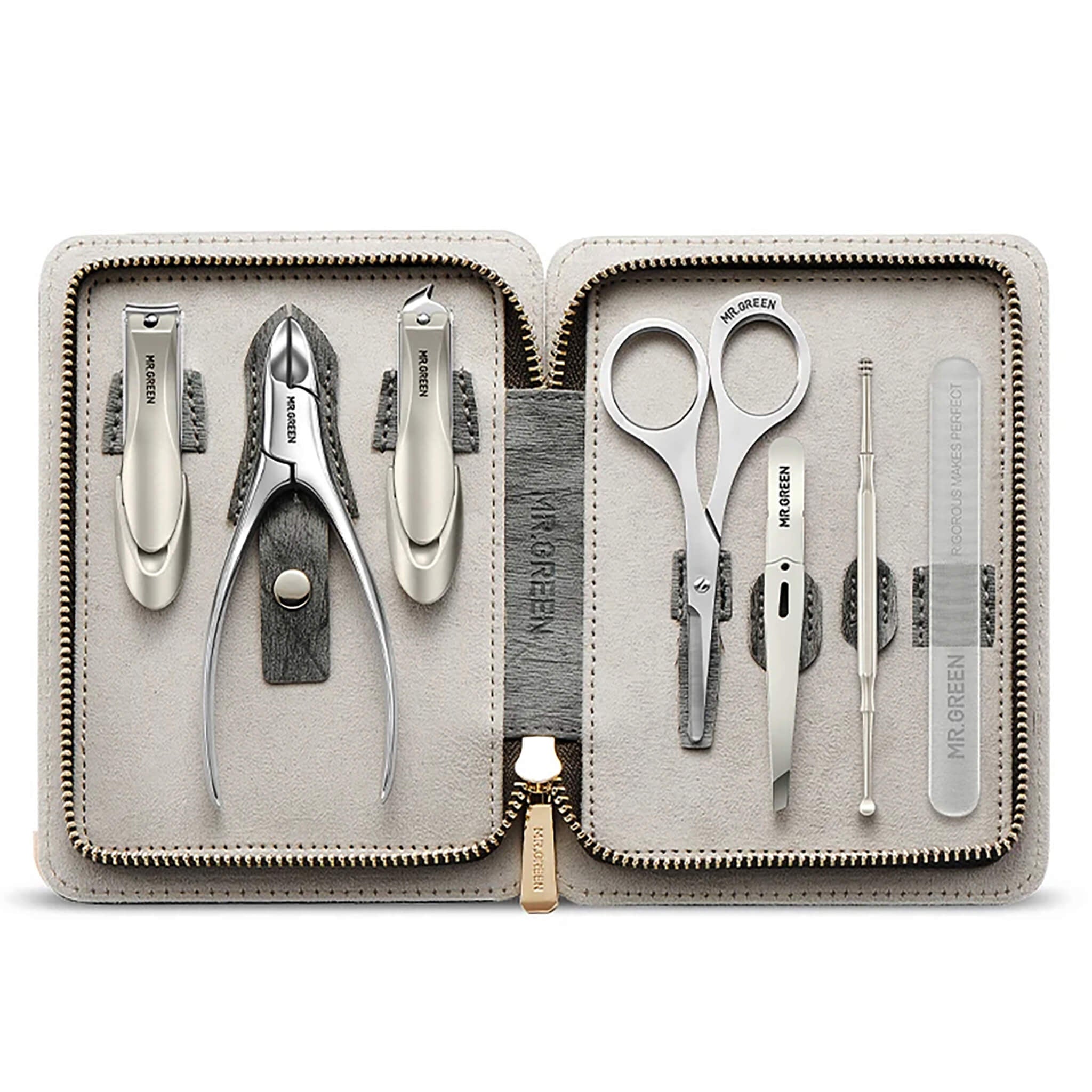 Trousse de manucure MR.GREEN 7 en 1, modèle MR-6666 GR, étui cuir gris ouvert avec coupe-ongles mains/pieds, pince, ciseaux, pousse-cuticules et lime en verre.