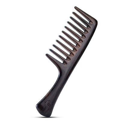 MR.GREEN Natural Wood Wide-Tooth Comb handmade from Chacate Preto, eco-friendly design reduces frizz and detangles thick curly hair.