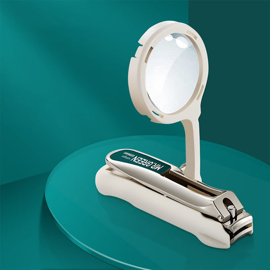 MR.GREEN Nail Clipper with Integrated Magnifying Glass